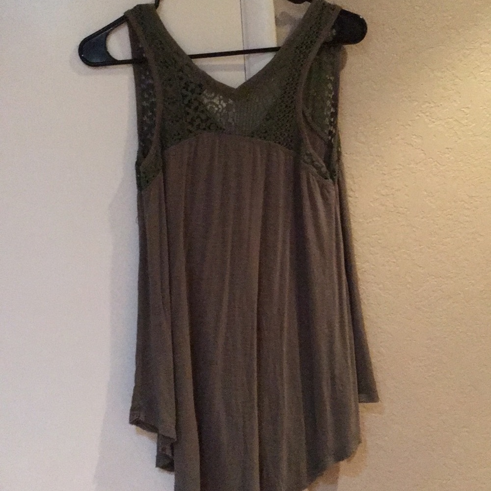 Top - Picture 2 of 3